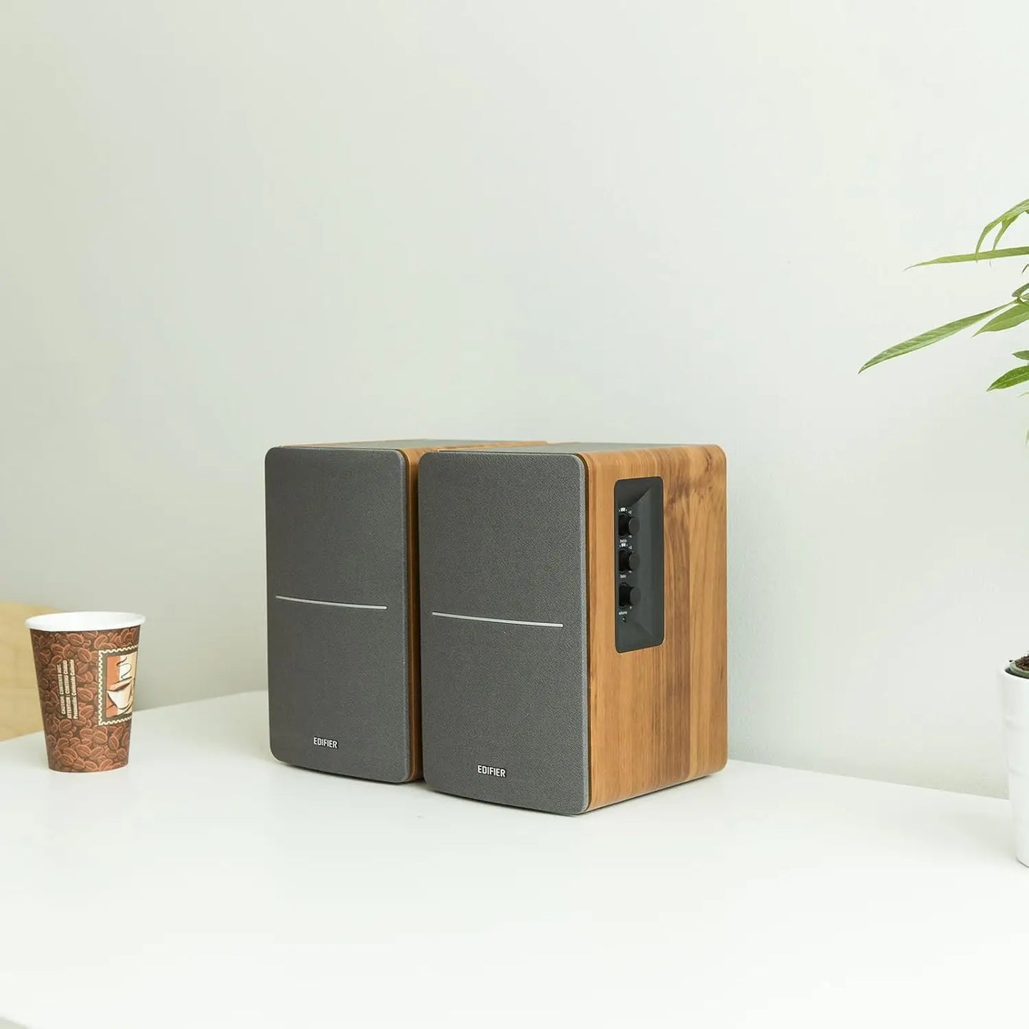 Powered Bookshelf Speakers 2.0 Active Near Field Monitor, 42W RMS, Wooden Enclosure, AUX Input, Remote Control