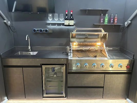 New Modular SS304 Outdoor BBQ Kitchen with Disassemble Closable Shed BBQ Grills and Sink&fridge Combo for Family Party